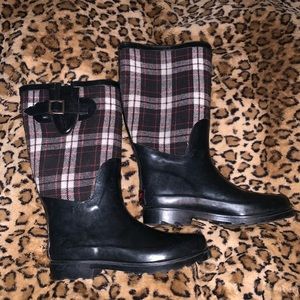 Adorable Rain Boots !!❤️❤️